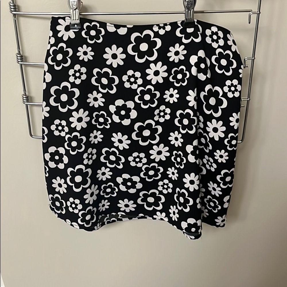 Hollister Ultra High Rise Mini Skirt